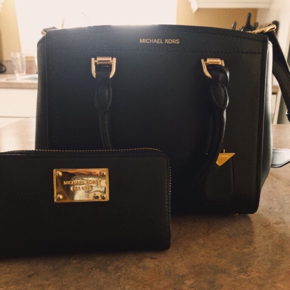 Michael kors purse - Picture 1 of 1